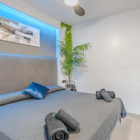 Sky Smart Hi-end Services Media Streaming *